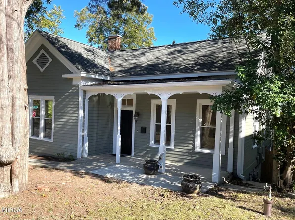 1493 Chestnut St, Macon, GA 31201