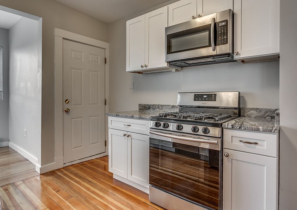 1st image of 54 Fuller St #3L