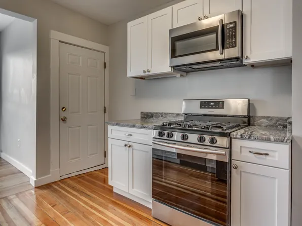 54 Fuller St #3L, Dorchester Center, MA 02124