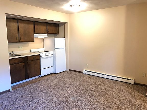 2nd image of 3811 Sandhurst Dr APT 108