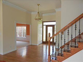 3rd image of 32 Sackston Woods Ln