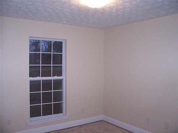 5th image of 421 King St