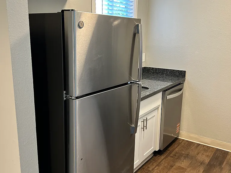 3295 Brookdale Dr #4 — Photo 5