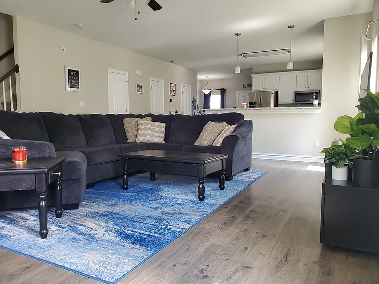 1231 Stewart St — Photo 14