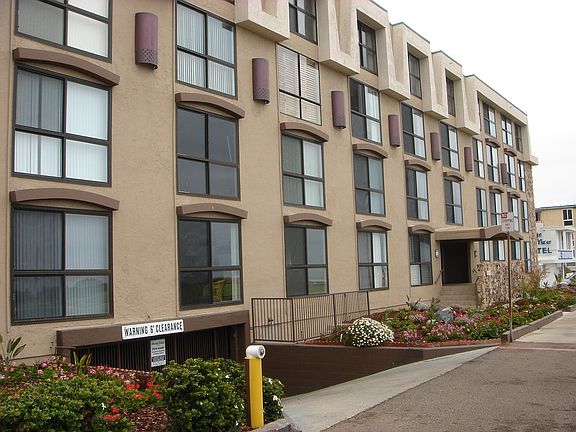 5th image of 4667 Ocean Blvd Unit 104