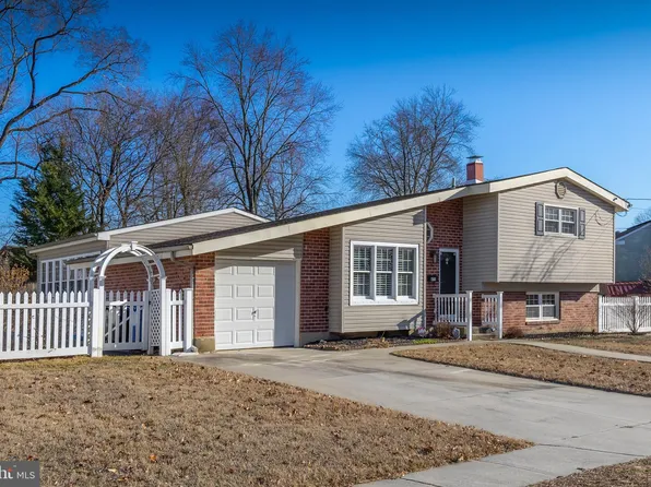 673 Sacramento Dr, Mantua, NJ 08051