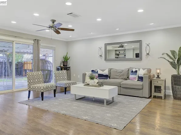 1264 Tulip Way, Livermore, CA 94551