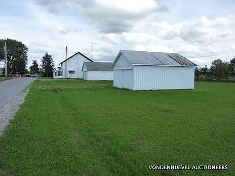 2nd image of 28990 Spencer Rd