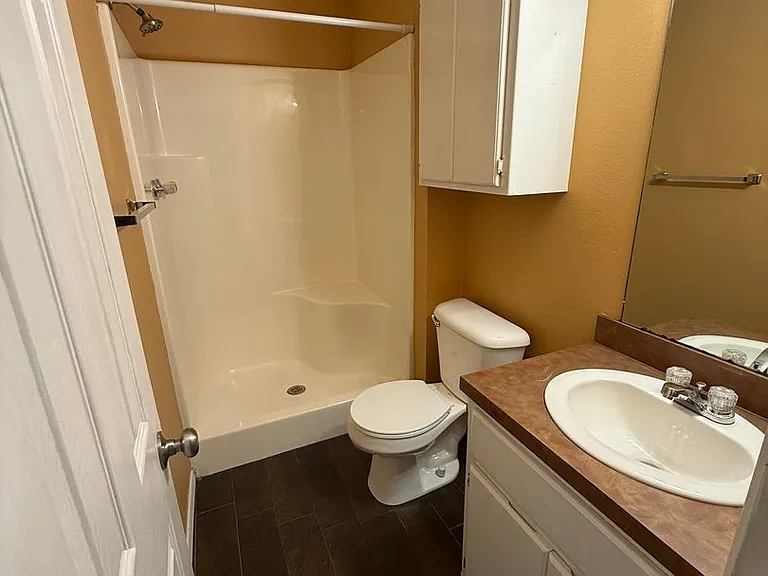 304 Cole St — Photo 2