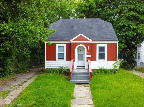 301 Hughes Ave, Pontiac, MI 48341