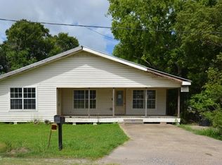 335 Calcasieu Ave, Lake Arthur, LA 70549