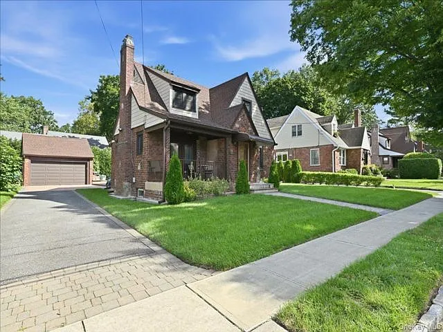3 bed, 2.0 bath, 1666 sqft, $4,900 — Photo 2