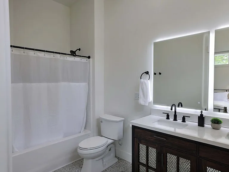 Secondary Suite Bathroom #2