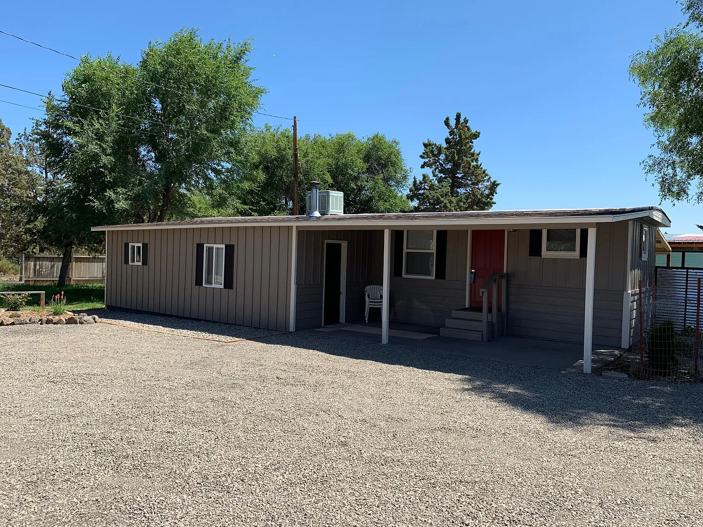 Home in Terrebonne — Photo 1