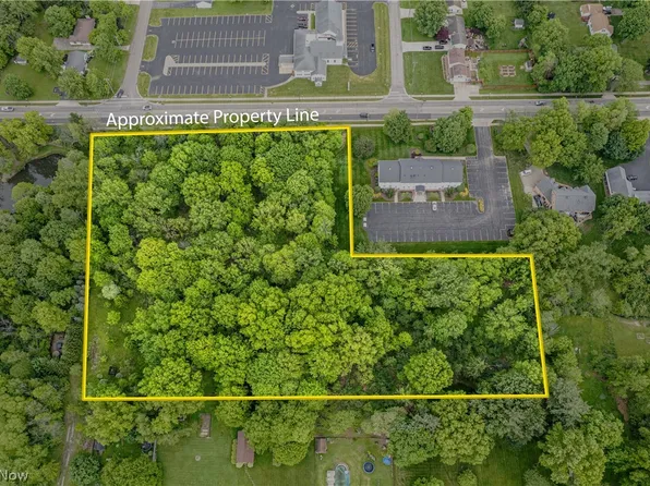 196 N Broad St, Canfield, OH 44406