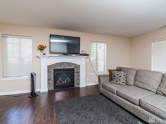 5th image of 1918 179th Street Ct E