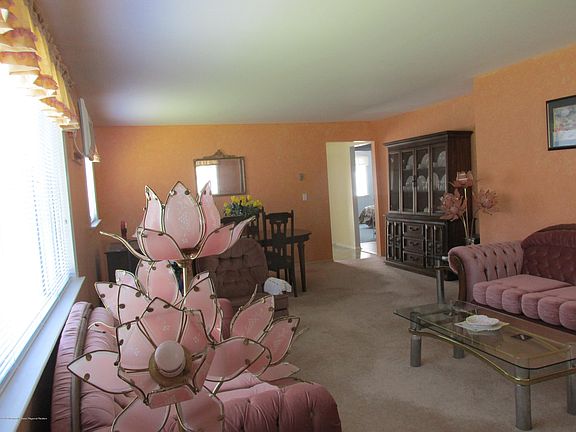 3rd image of 41 Charlotteville Dr S