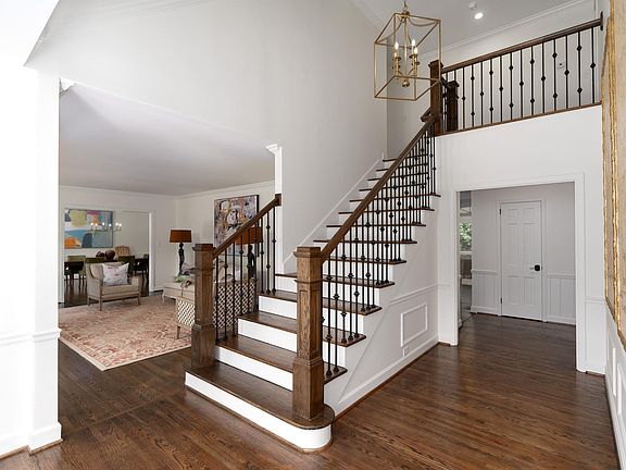 4th image of 3526 Bethune Dr