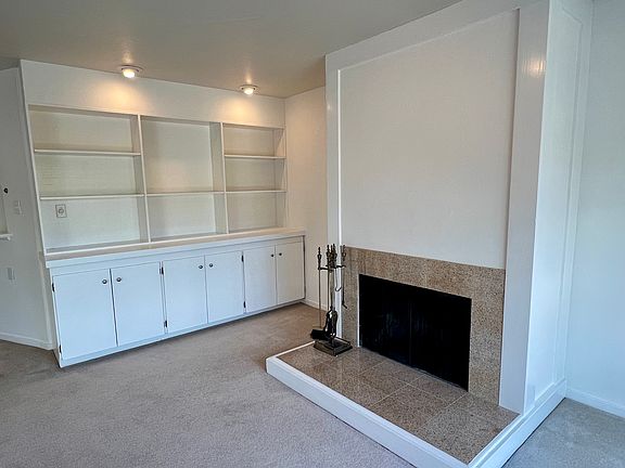 3rd image of 460 Collingwood St