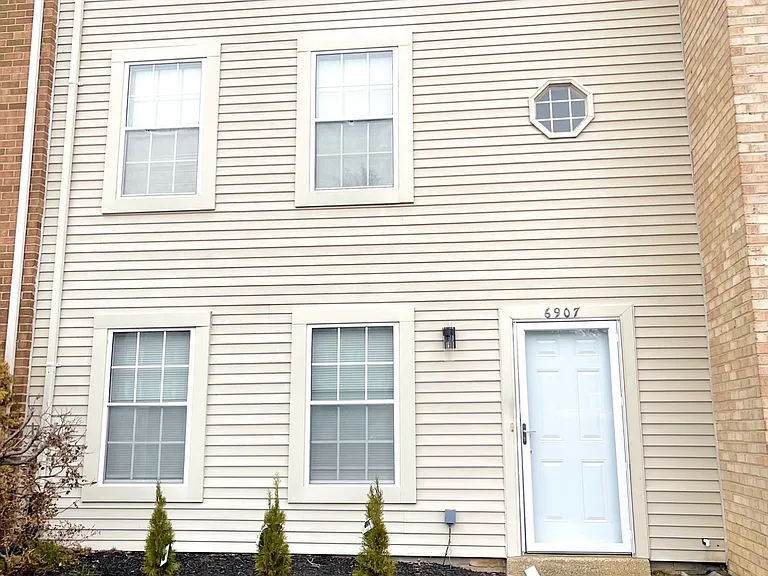 6907 Storch Cir — Photo 1