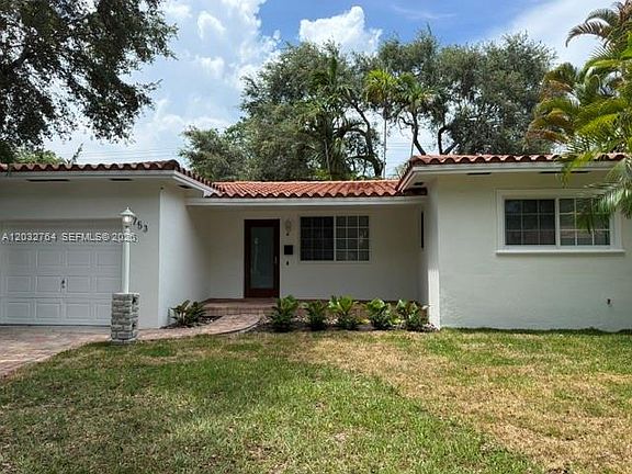 2nd image of 753 Navarre Ave