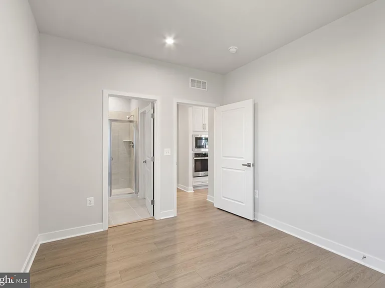 105 McKittrick Dr — Photo 26