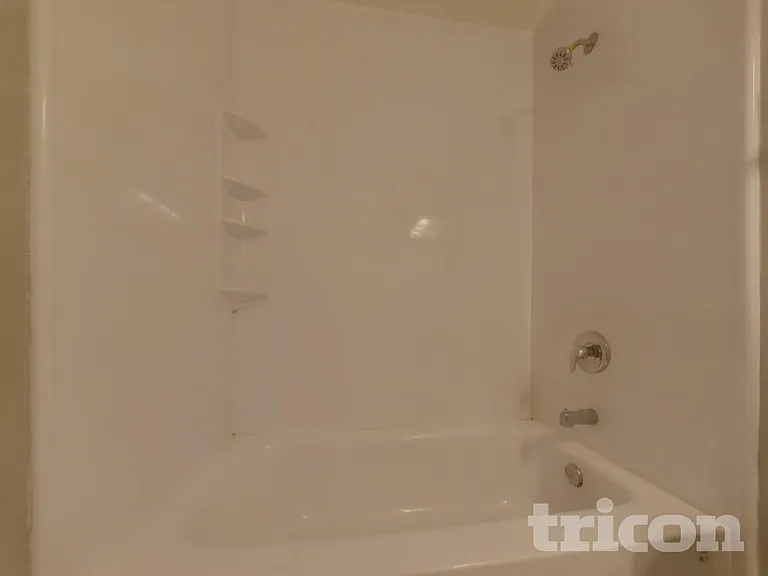 878 Crestworth Xing — Photo 15