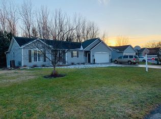 10516 Southfield Dr, Zeeland, MI 49464
