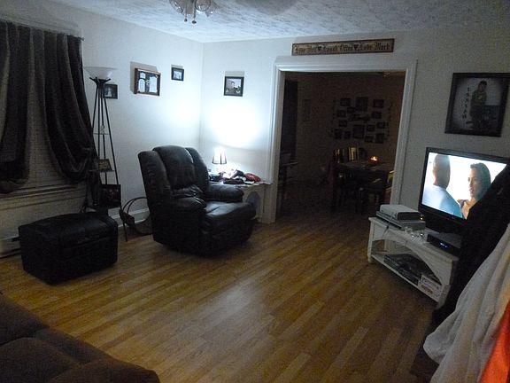 3rd image of 920 N Beverly Ave