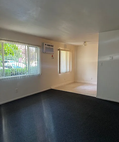 320 9th St #9 — Photo 3