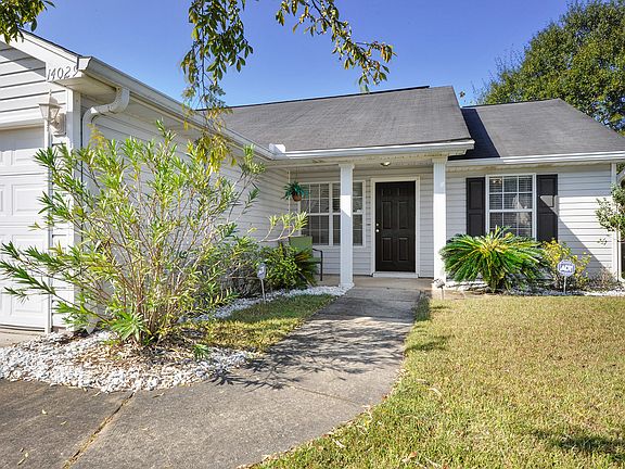 2nd image of 14029 Dunbarton Dr