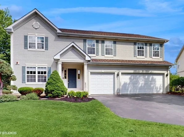 8043 Cripple Creek Dr, Long Grove, IL 60047