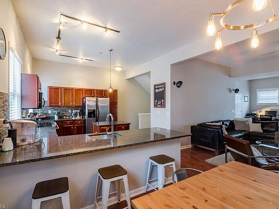 5th image of 1336 W 54th St #2