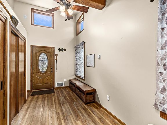 5th image of 102 E Gary St