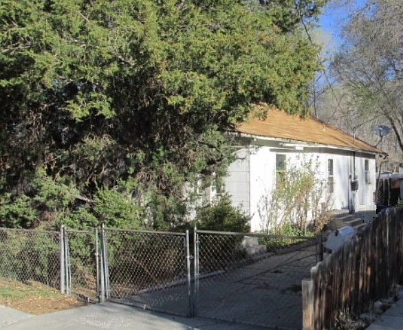 1st image of 605 E Garden Ave