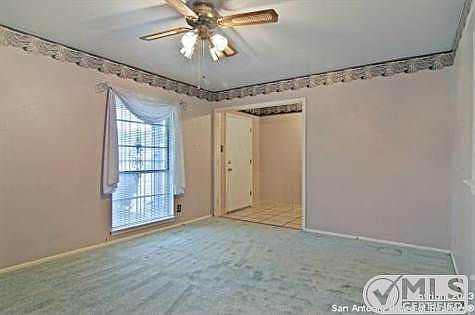 4th image of 5018 Fairford Dr