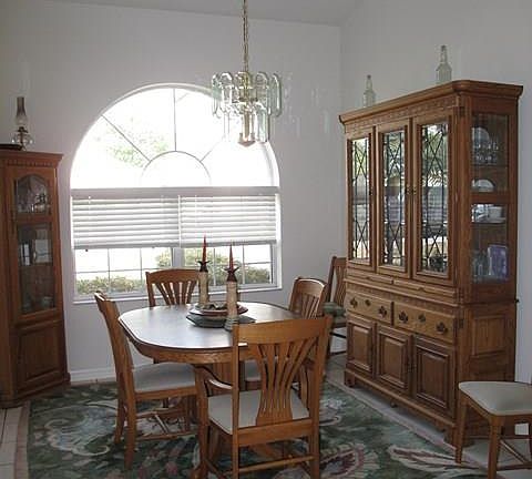 2nd image of 32 Presidential Ln