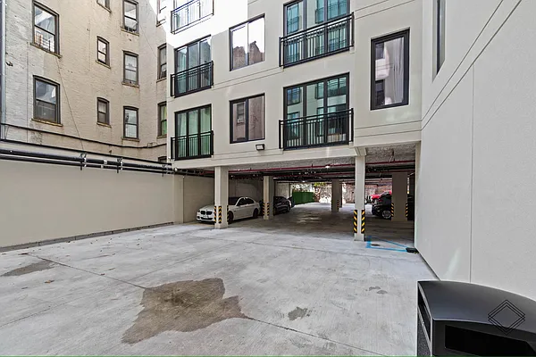 Rented by ERNY LLC | media 28