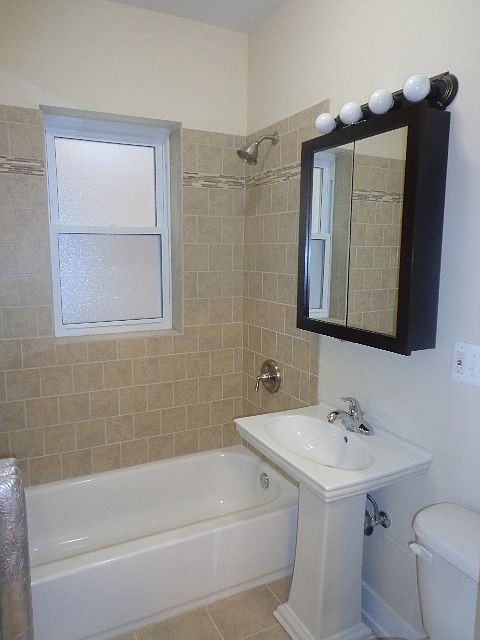 1st image of 4843 N Wolcott Ave APT 1A
