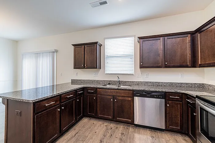 4636 Kyle Dr — Photo 10
