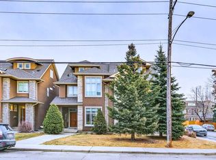 3922 W 19th St SW, Calgary, AB T2T 4X9