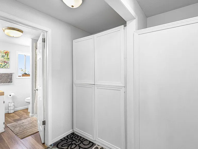 1216 Trinity St — Photo 9