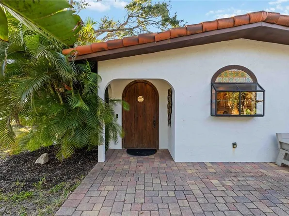 5381 Palos Verdes Dr, Sarasota, FL 34231
