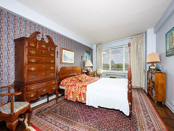 2nd image of 45 E End Ave APT 2B