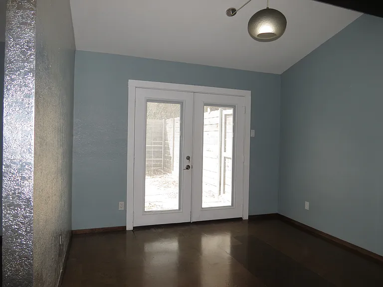 10505 Swallow Ln — Photo 9