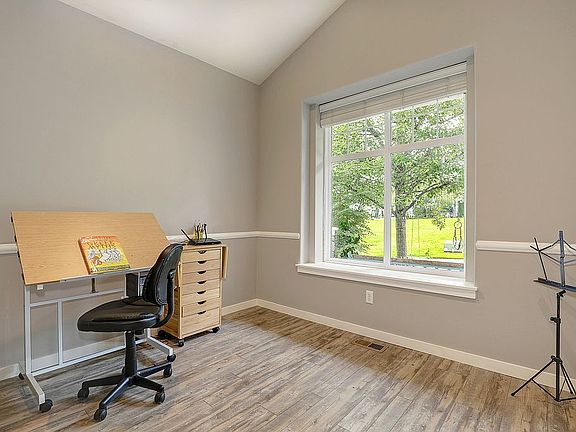 5th image of 2071 29th Ln NE