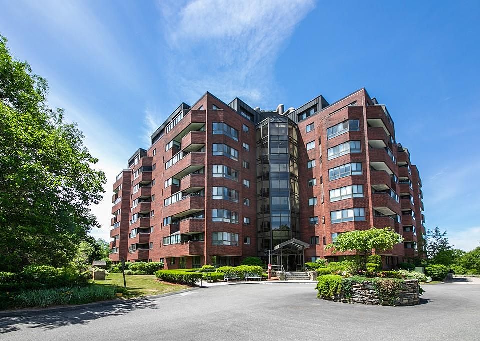 1st image of 200 Burkhall St Unit 303