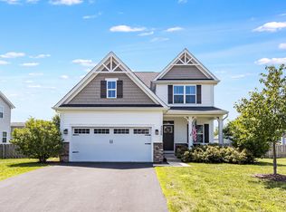 3355 Big Bend Dr, Montgomery, IL 60538