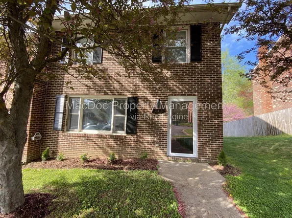 236 Overlook Ct, Fredericksburg, VA 22405