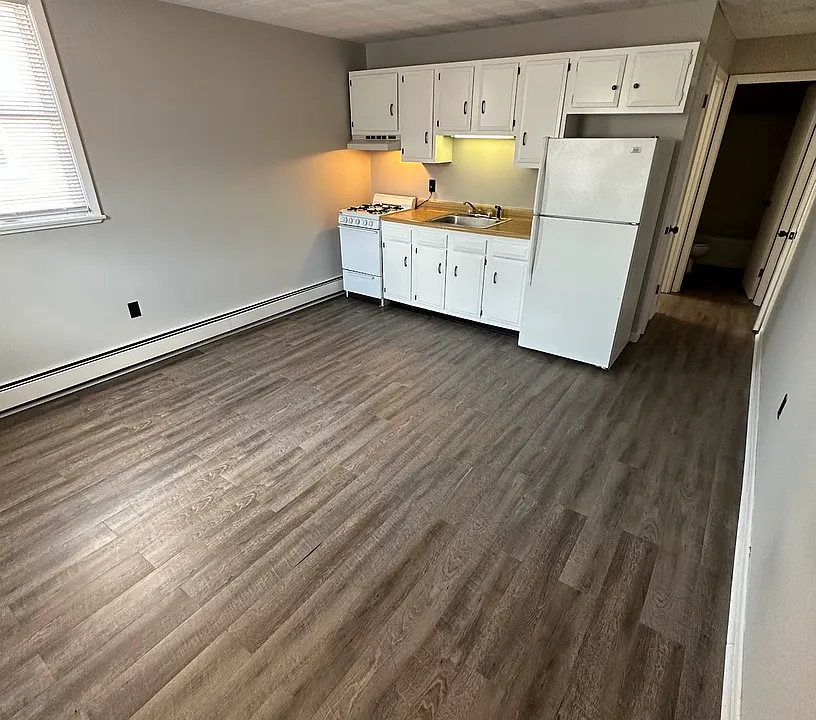 26 W 11th St